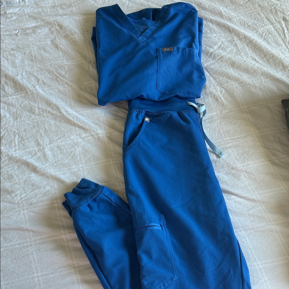 Figs Women's Blue Scrub Set